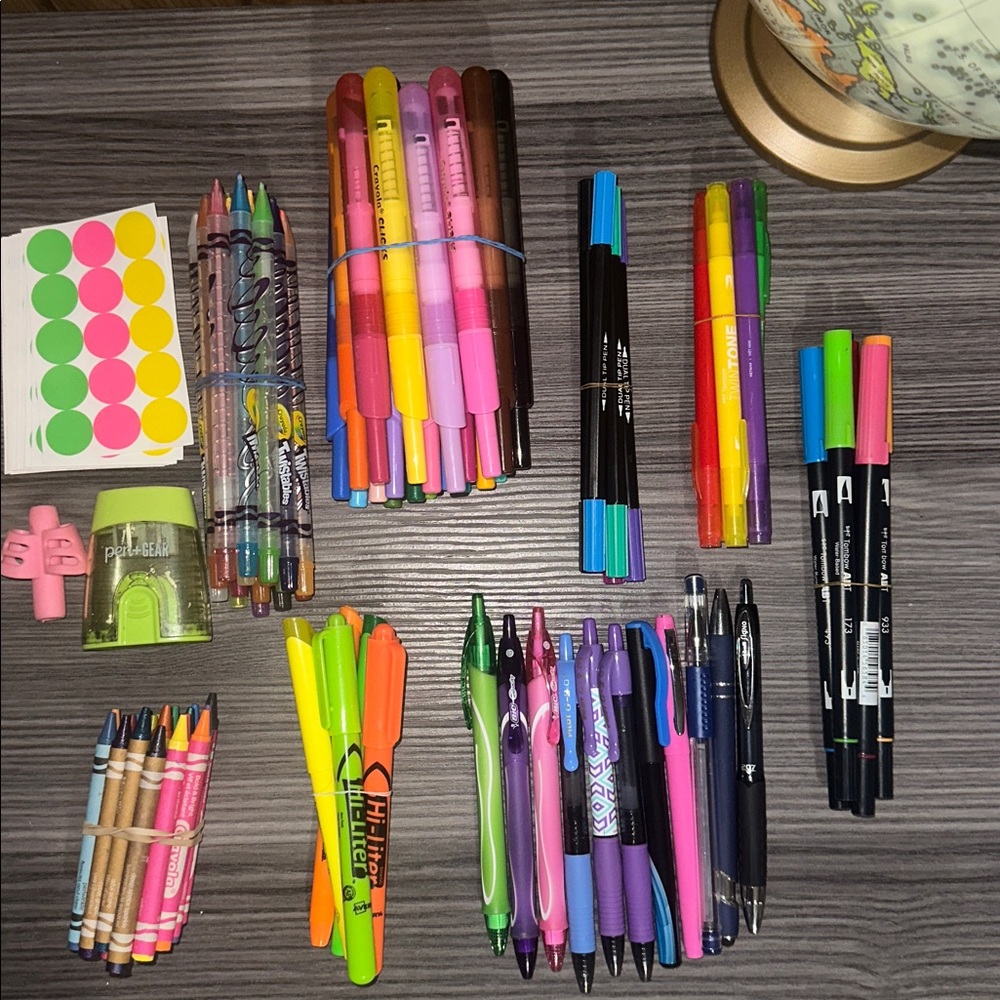 LOT OF SUPPLIES - Picture 4 of 4